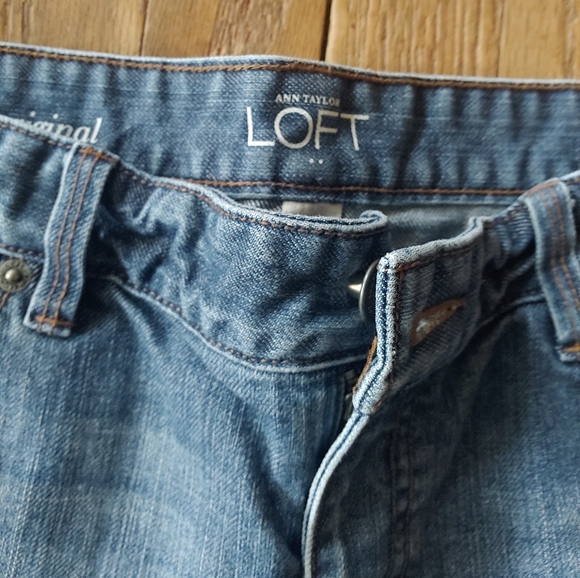 AnnTaylor Loft Size 8 Womens Jean Shorts - Picture 2 of 6